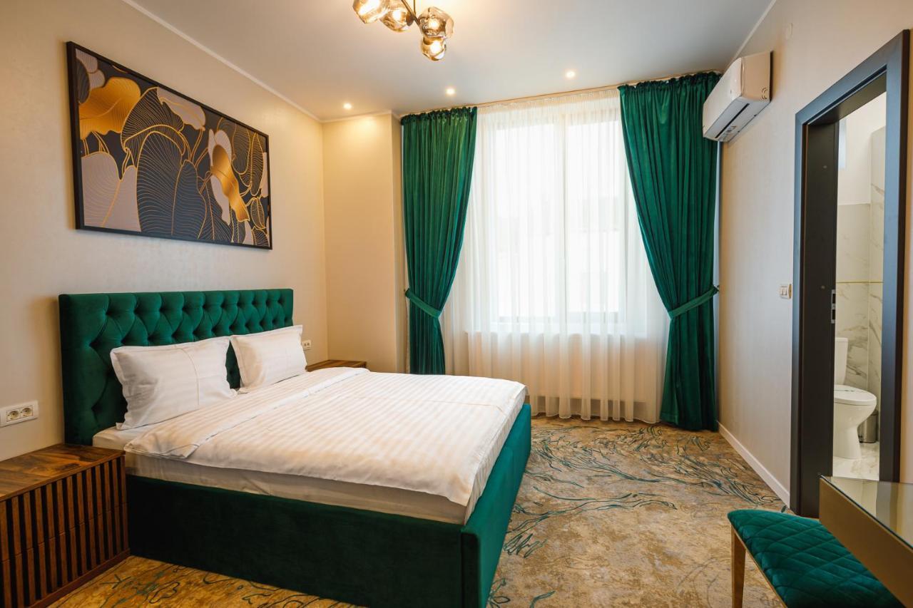 Motel Andra Tecuci ภายนอก รูปภาพ