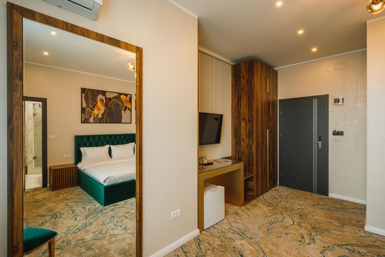 Motel Andra Tecuci ภายนอก รูปภาพ
