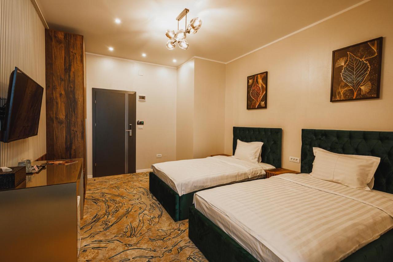Motel Andra Tecuci ภายนอก รูปภาพ