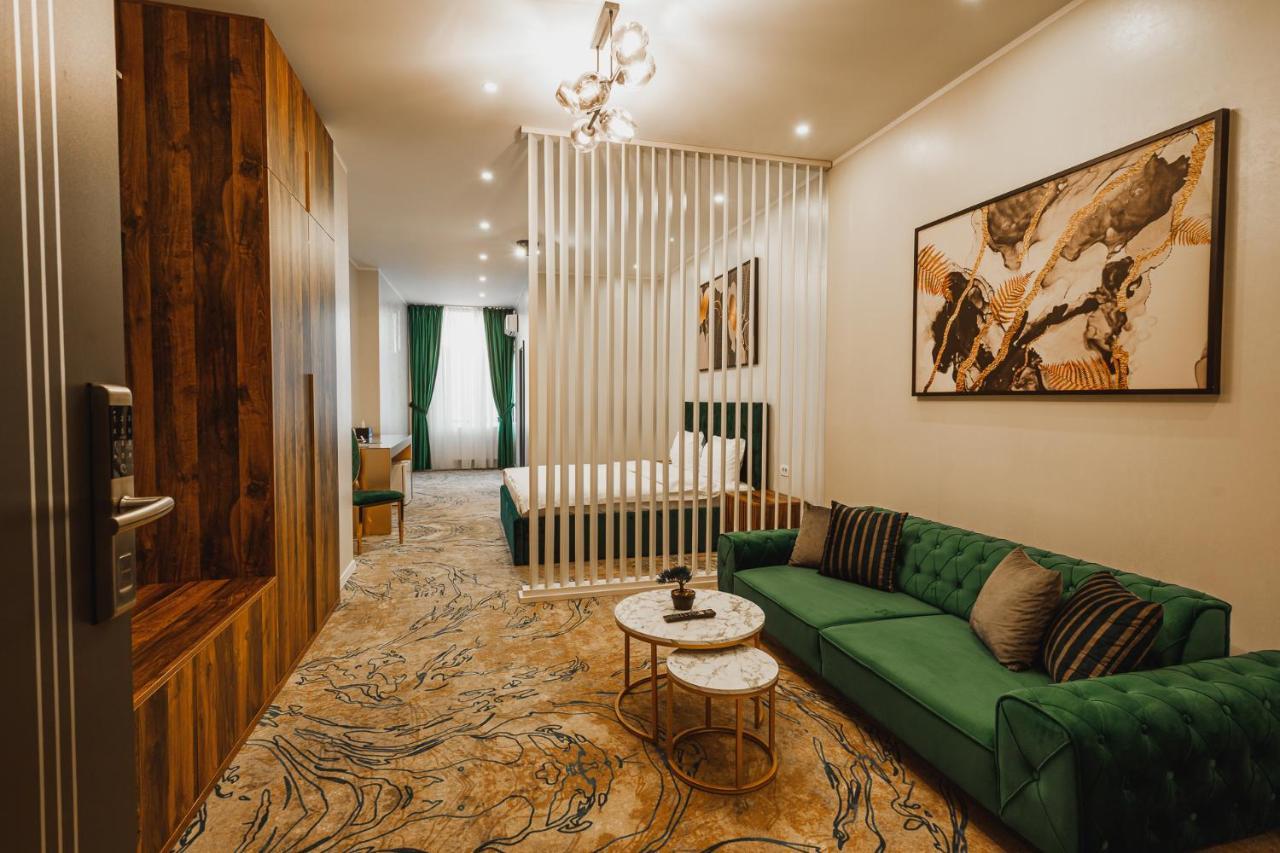 Motel Andra Tecuci ภายนอก รูปภาพ