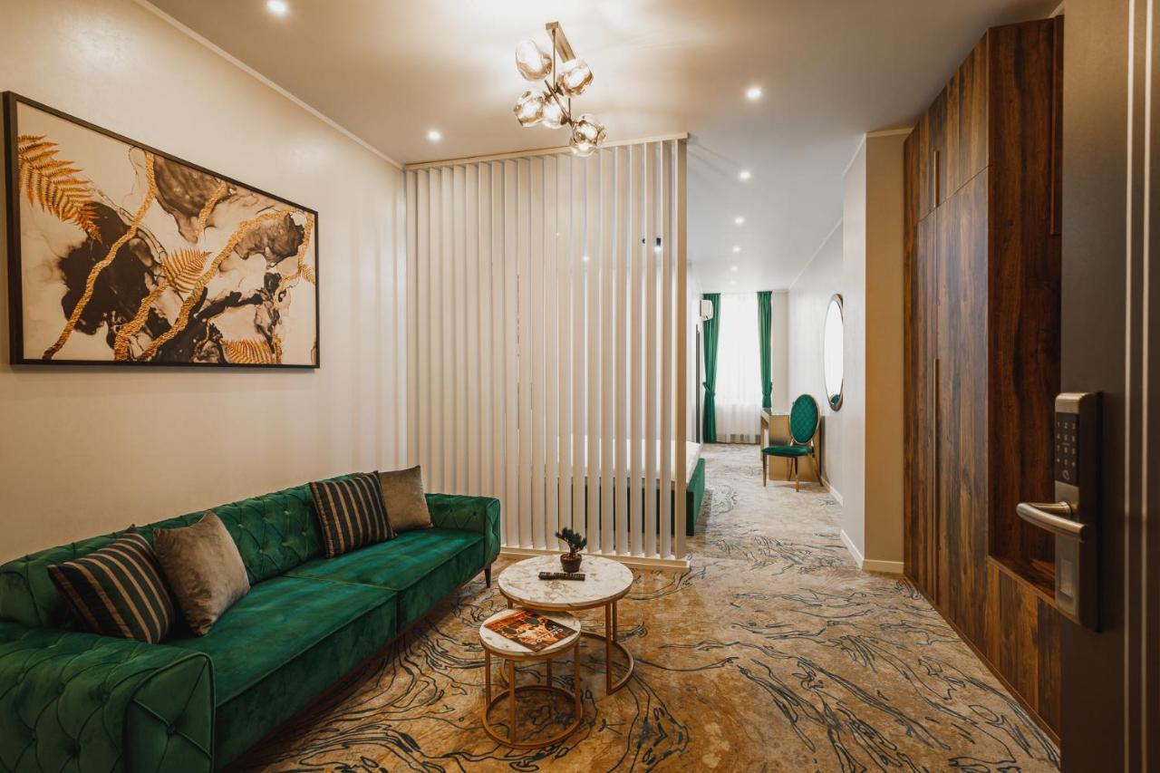 Motel Andra Tecuci ภายนอก รูปภาพ