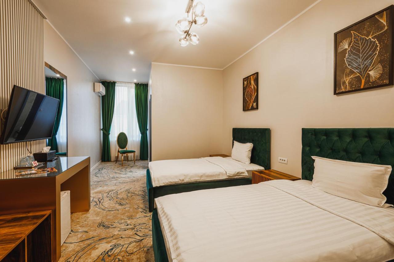 Motel Andra Tecuci ภายนอก รูปภาพ