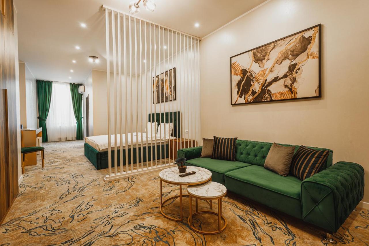 Motel Andra Tecuci ภายนอก รูปภาพ