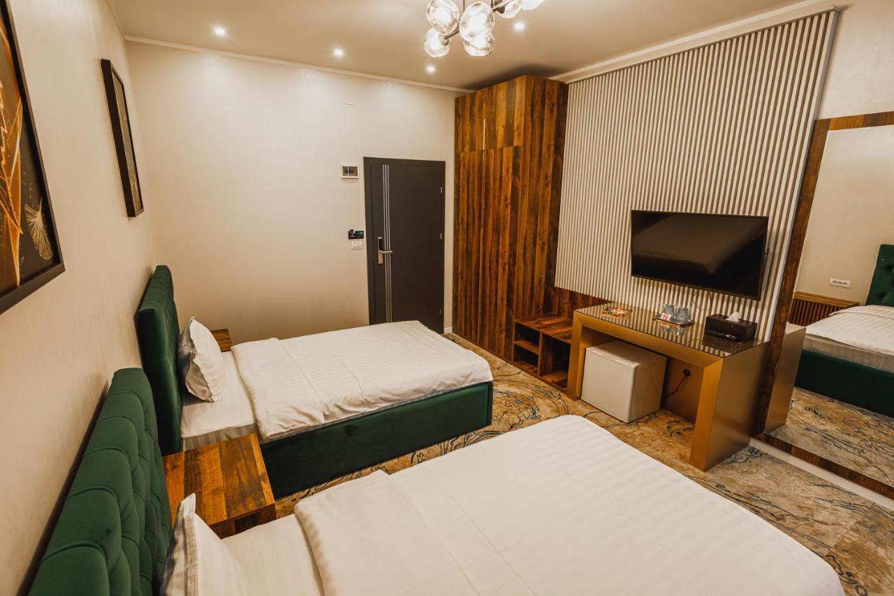 Motel Andra Tecuci ภายนอก รูปภาพ